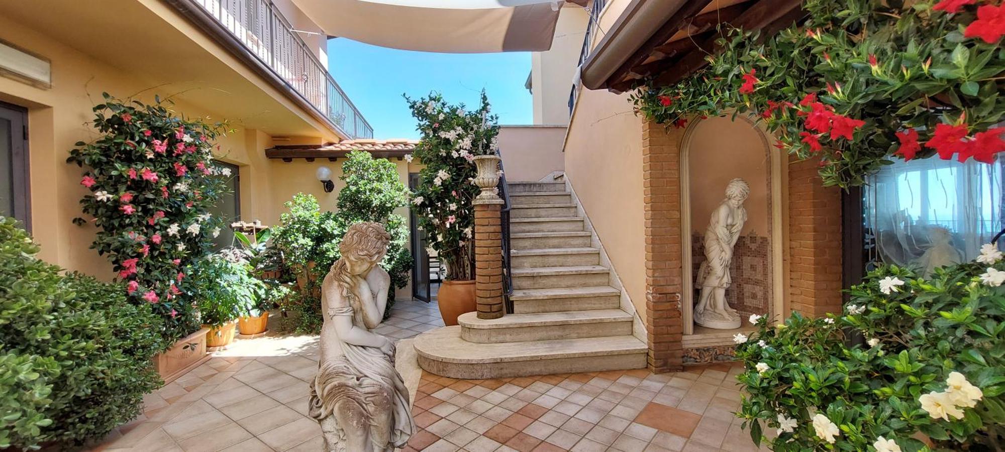 Bellavista Versilia Bed & Breakfast Pietrasanta Exterior photo